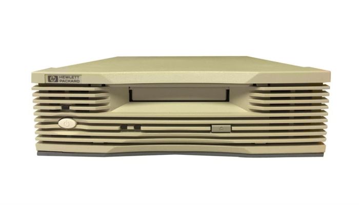 c6362-69002.jpg C6362-69002 | HP 4GB(Native) / 8GB(Compressed) DDS-2 DAT Fast SCSI SE External Tape Drive - Image 1